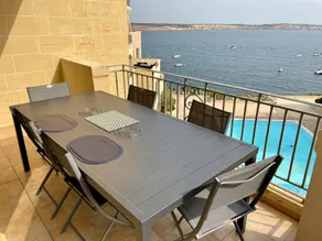 Superb Sunny Seafront Luksus lejlighed med swimmingpool og fantastisk havudsigt - Image 4