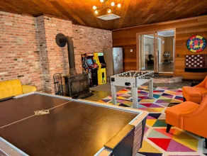 Game Room, 20 Acres, Oversized Rooms - Image 3