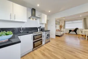 Bakers House - 4 Bedrooms - Parking for 3 cars - Dogs welcome - Image 4