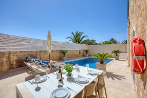 Girardu Holiday Home - Image 2