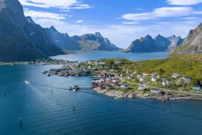 Reine seaview cabin - Image 2