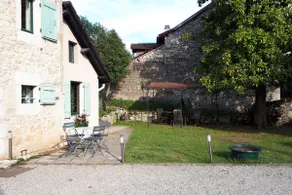 Gîte between vineyards and mountains - Image 4