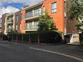 Blue Sky Apartments@Guildford Town Centre - Image 2