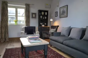 Courtyard Cottage - Image 5