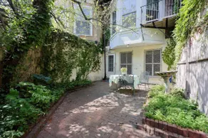 Boston Brownstone Stay, Includes Parking - Image 4