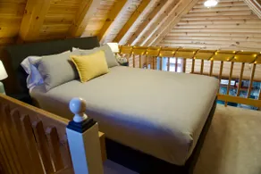Oak Dale | Breezewood Cabins - Image 5