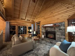 Oak Dale | Breezewood Cabins - Image 4