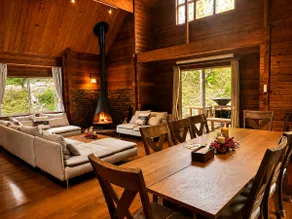 HOLIDAY HOME 5 - Image 2