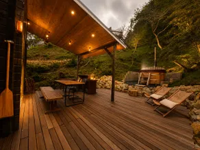 HOLIDAY HOME 5 - Image 3
