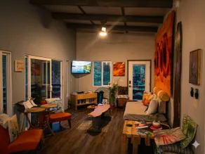 Luxury Rainforest Retreat Near Volcanoes Nat. Park - Image 4