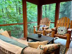 Foxtail Hideaway-Luxury Cabin in Kingfisher Cove - Image 5