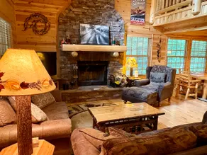 Foxtail Hideaway-Luxury Cabin in Kingfisher Cove - Image 3