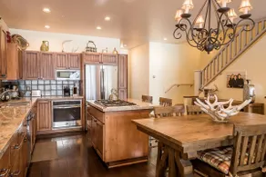 Harriman Townhome 4 - Townhome Close to the lifts - Image 3
