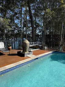 Lake house with pool and theatre room - Image 3