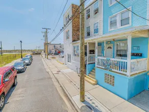 Blue Beach House Steps to Beach & Boardwalk Apt 1 - Image 4