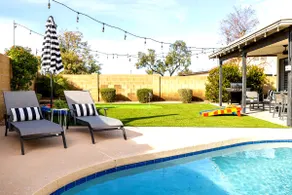 Splinterny, komplet renoveret Gilbert Sanctuary med pool - Image 2