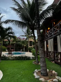 Large beach apartment. Private balcony. Pool view. - Image 2