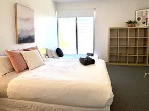 The Bowden Hideaway I City Fringe I Sleeps 10 I Free Parking I Walk to Cafe's - Image 4