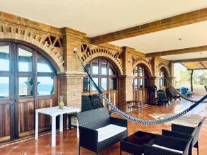 Beachfront - Private Floor, 4 Rooms - Casa 3 Lunas - Image 2