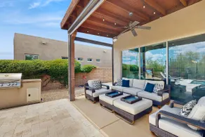Gorgeous 2BR Mountainview | Chef's Kitchen - Image 4