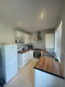 Watford Garden Flat · Free Driveway Parking + Pet - Image 4