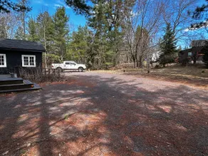 Parking, Walk to Town, King Bed - The Cable Cabin - Image 4