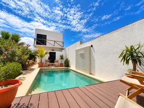 Beachfront Bungalow ”Rose of the Winds” - Image 5