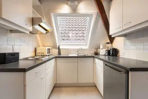 Romantic loft in historic center with parking - Image 5
