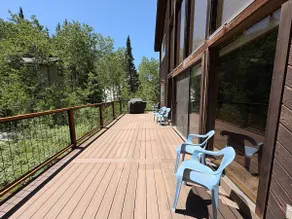 Storm Mountain Escape by Cottonwood Lodging - Image 4