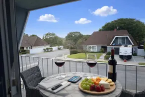 Citrus Tree Retreat 2 BR Sleeps 6 Near LA & Malibu - Image 2