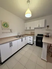 Cozy Little Spot! 2BR, 1st Level, Near Airport - Image 4