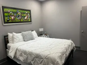 3.4 mins from Airport, Marta, & restaurants - Image 2
