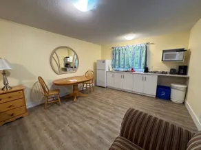 Private Kitchenette Suite - Image 4