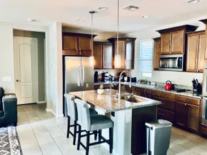 Guest Favorite • 4.9+ • Clean 3BR Near South Mtn - Image 3