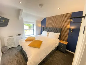 The Cwtch, Log Fire, Sleeps 6, Nr Zip World, Brecon and Bike Park Wales - Image 2