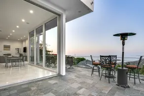 Pool & Coastline Views: Luxe La Jolla Home - Image 2