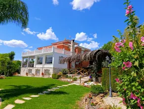 Las Acacias - Image 2