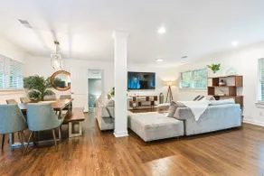 ATL airport pool villa, sleeps 10 - Image 2
