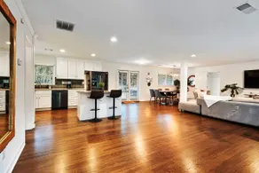 ATL airport pool villa, sleeps 10 - Image 4