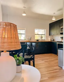 Quiet & Spacious 1BR Modern Bungalow Retreat - Image 4