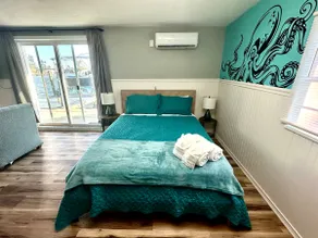 B⎈AT HOUSE OASIS⚓Steps to the water⚓Walk to Beach! - Image 5