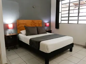 Simple Room · AC · WiFi · Practical Stay - Image 4