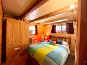Romantic and Peaceful Escape with Hot Tub - Image 3