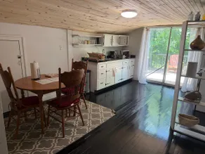 'Edith' Carriage House Getaway - I-75/Hamburg! - Image 2
