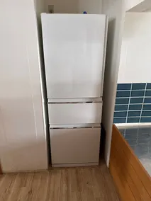 Rent one house, maximum 3 adults + 2 children sleeping in the same bed free of charge. Long-term, work, migration experience, cooking is OK - Image 2