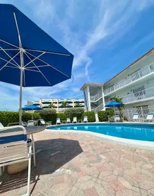 The Island Nest, Behind Wyndham Resort on Beach! - Image 2