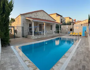 Foça Authentic Stone Villa (Private Pool) - Image 3