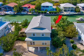 Casa De Tiki is a spacious 4-bedroom, 3-bathroom half duplex located just minutes from the stunning Sombrero Beach. - Image 3