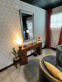 Blue door suite-near beach, downtown, airport, NAS - Image 5