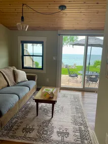Lydia's Lake Erie Cottage - Image 4